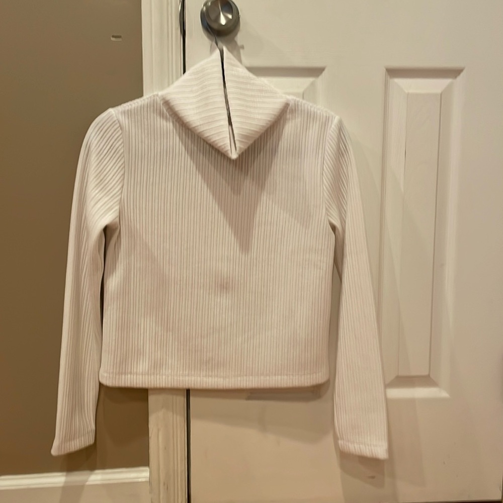 Long sleeve white thick shirt